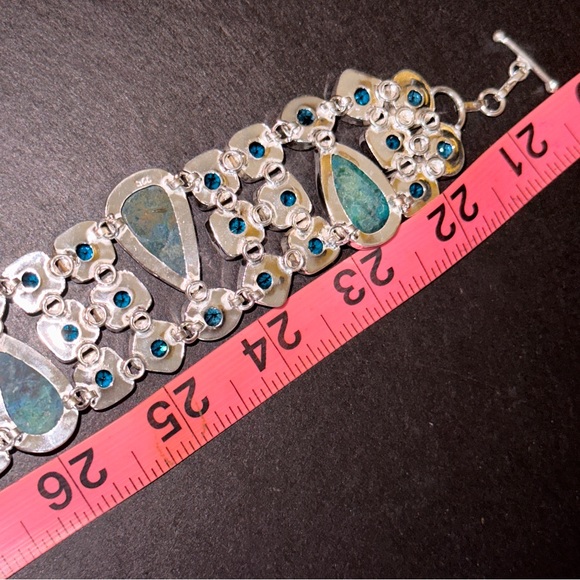 Gorgeous Shattuckite + Blue Topaz cluster statement bracelet cuff - Picture 6 of 10